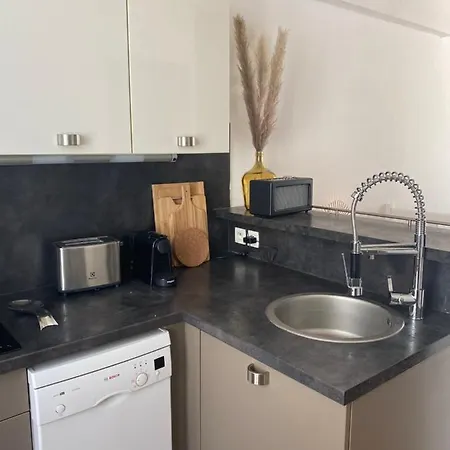 Loft/jardin Et Parking : Le Petit Clos Bourdet Apartment